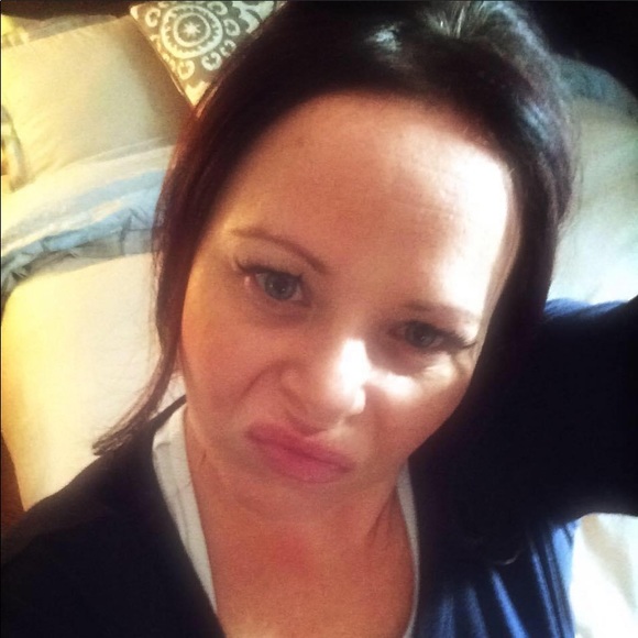 Meet your Posher, Alison - Picture 1 of 1